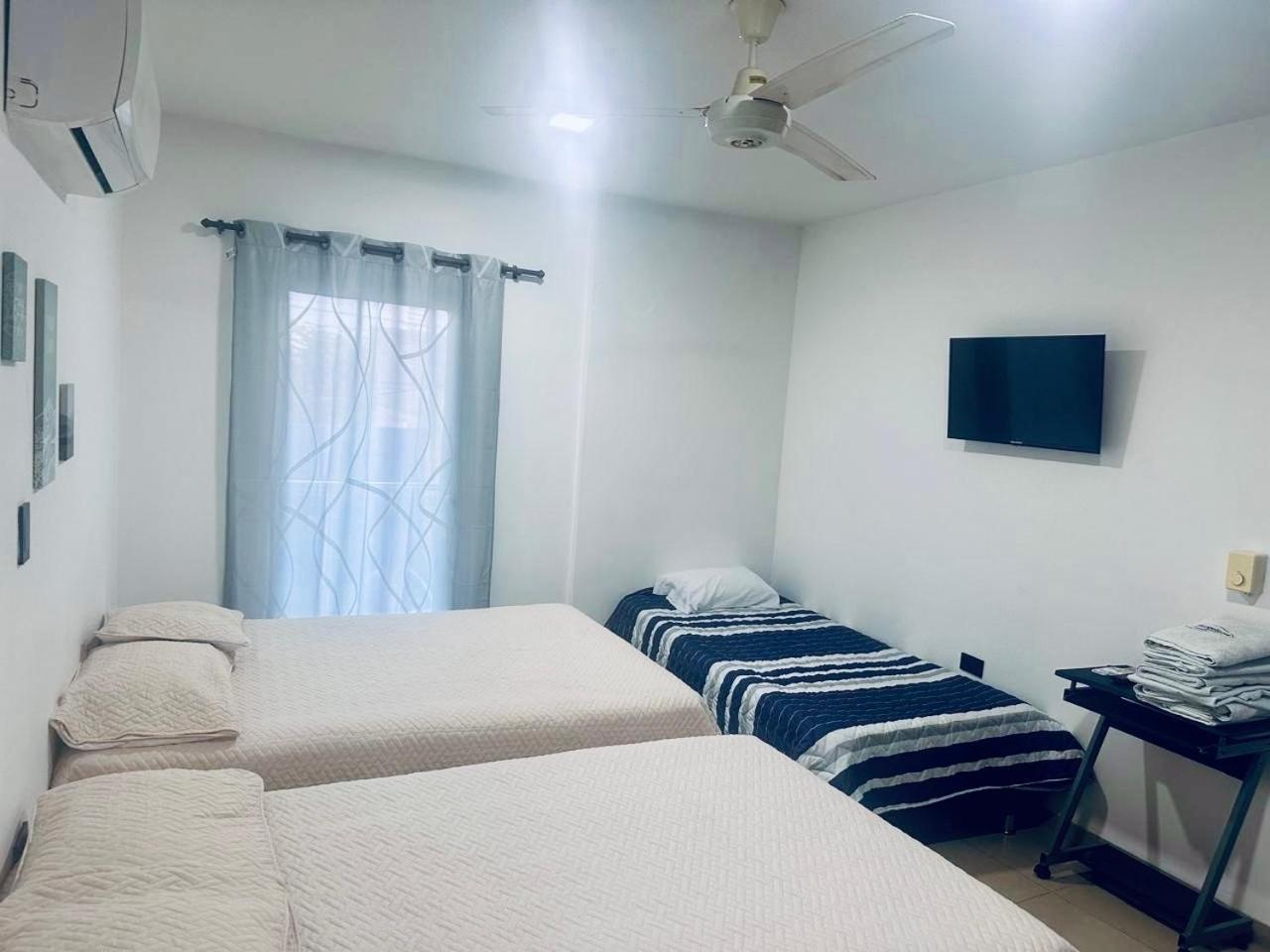 Hotel Barcelona Monteria Luaran gambar