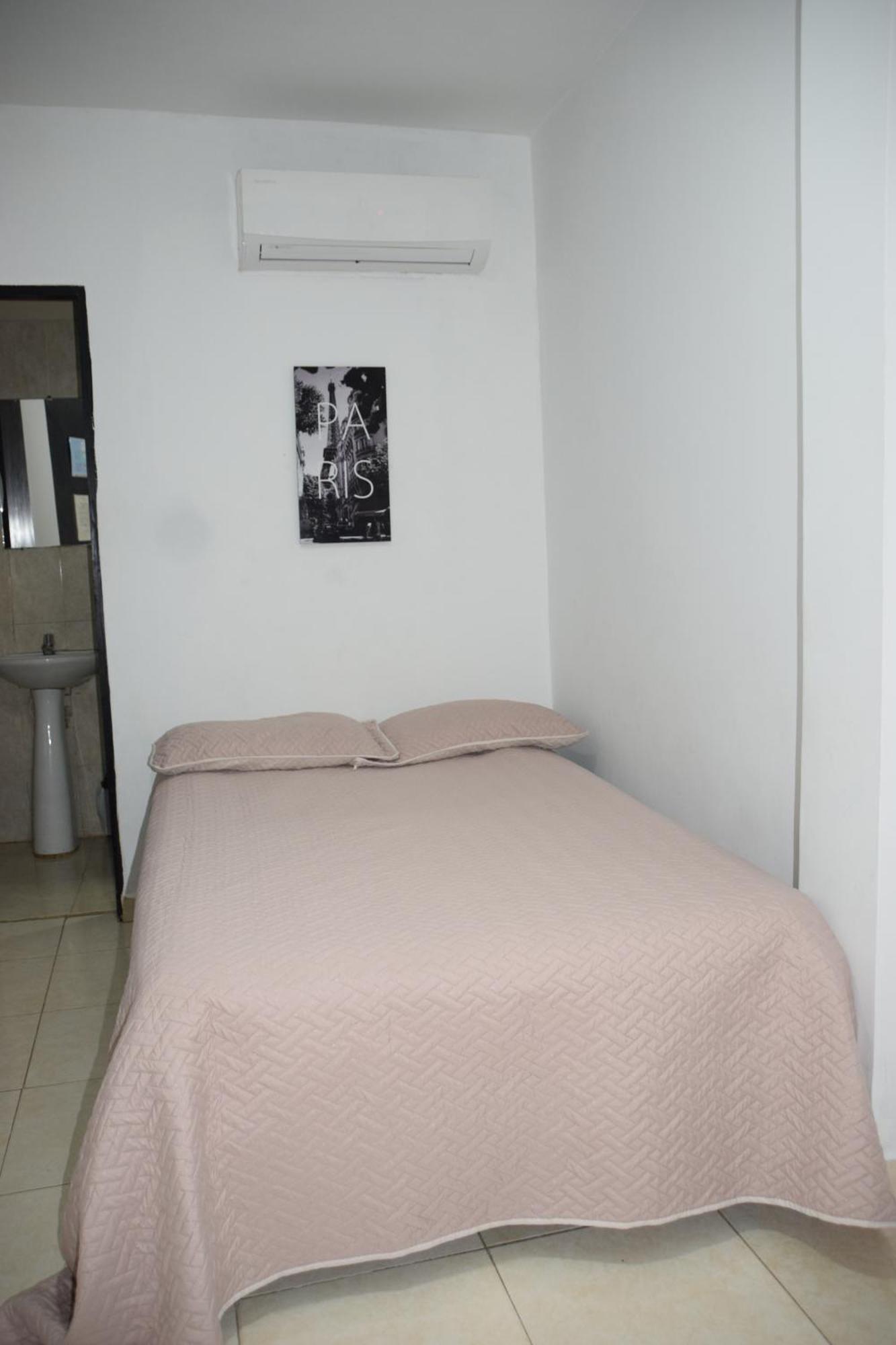 Hotel Barcelona Monteria Luaran gambar