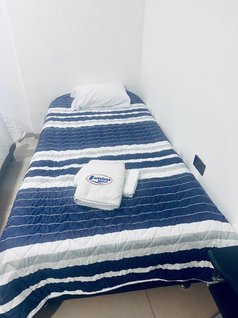 Hotel Barcelona Monteria Luaran gambar