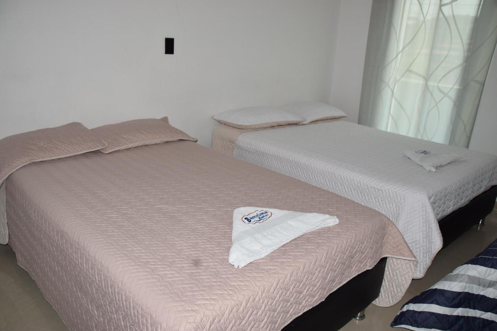 Hotel Barcelona Monteria Luaran gambar